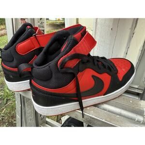 Nike Court Basketball Mid Top Red Black Youth Size 6Y Sneakers Boys. READ